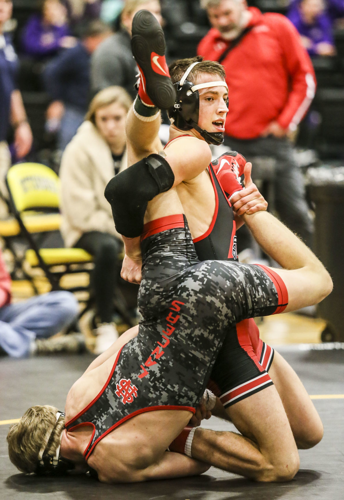 020120-qc-spt-mac wrestling-09.JPG